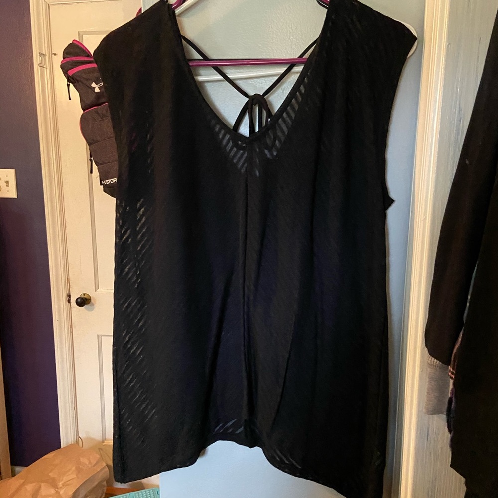 White House black market top